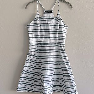 Adorable Banana Republic Summer Striped Dress - Size 6 - Very Good condition!
